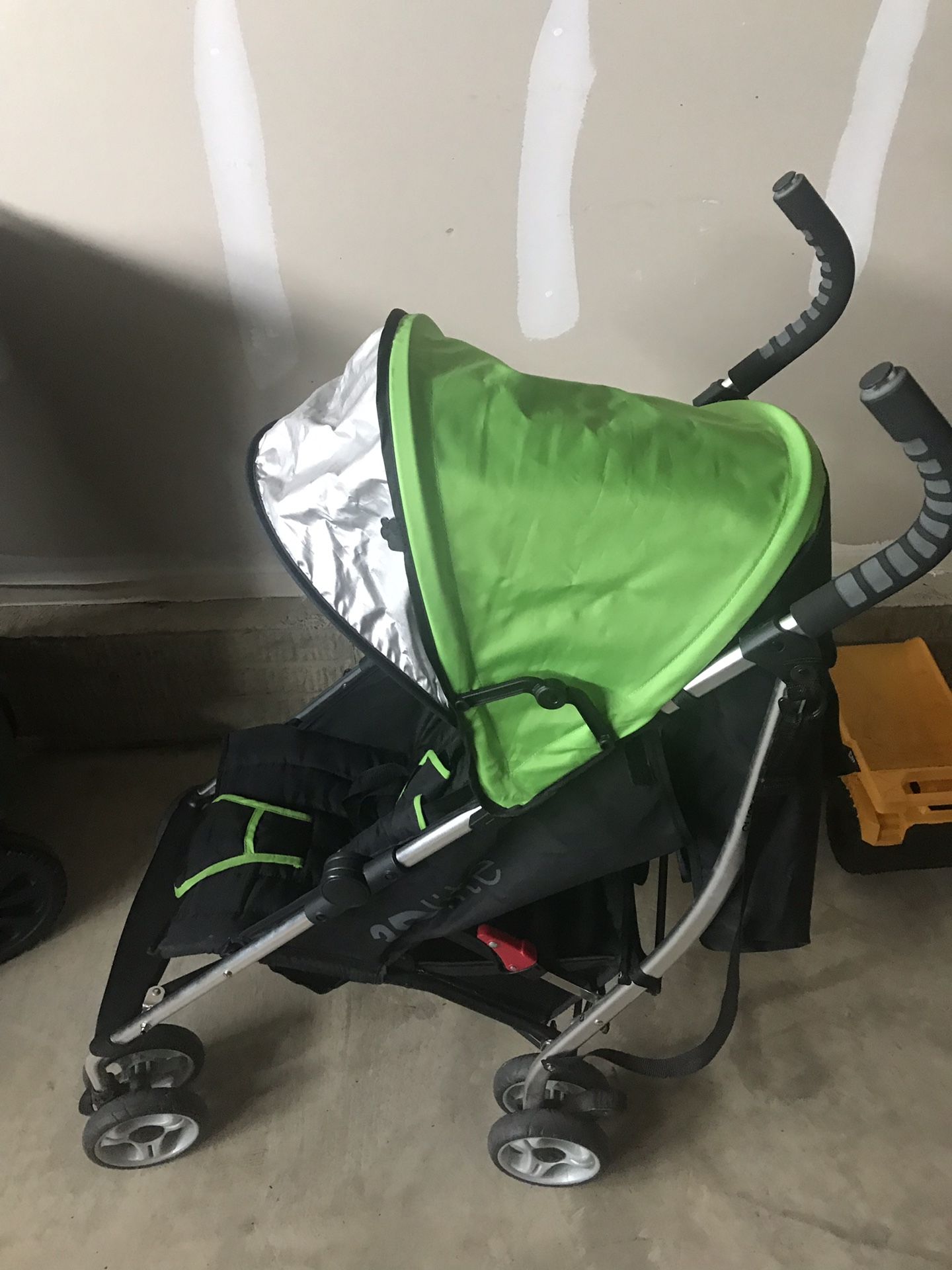 Summer Infant 3D Lite Green Stroller