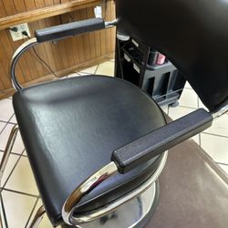 Salon / Barber Chair 