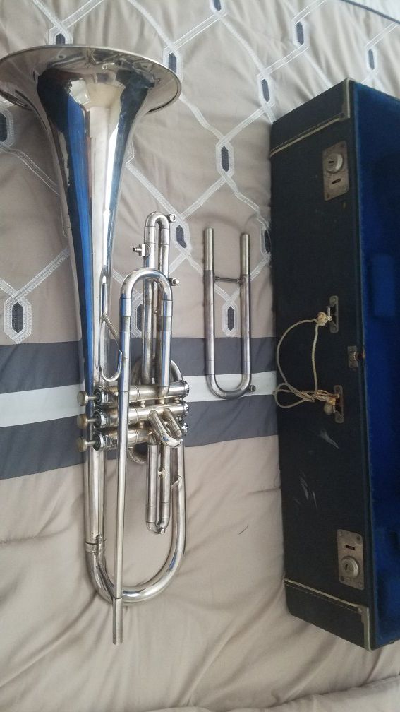 Getzen trumpet/mellophone frumpet
