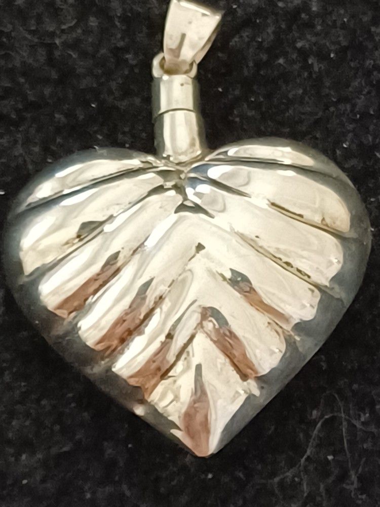 Rare Sterling Heart Perfume/ Oil Pendant