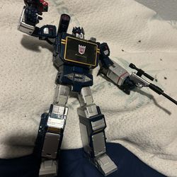 Transformers Masterpiece KO Soundwave (Read Description)
