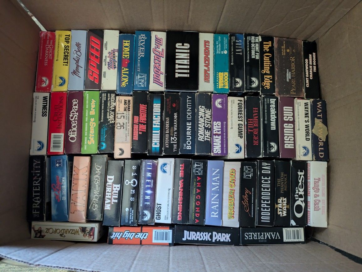 VHS LOT OVER 100 MOVIES