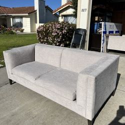 Couch Sofa CR Laine Couch