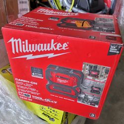 Milwaukee
M18 18V Lithium-Ion Cordless 3600-Watt/1800-Watt Battery Powered Power Supply