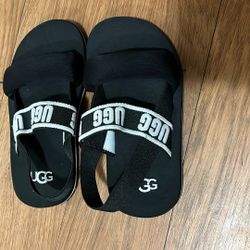 Ugg Sandals Size10c still in a good condition