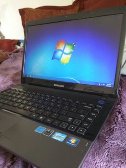 POWERFUL SAMSUNG 300E LAPTOP 14IN