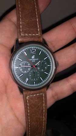 Men watch joe Caribean