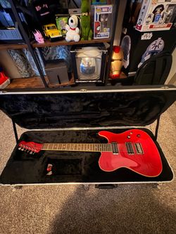Fender Special-Edition Custom Telecaster FMT HH Electric Guitar Transparent Crimson and case