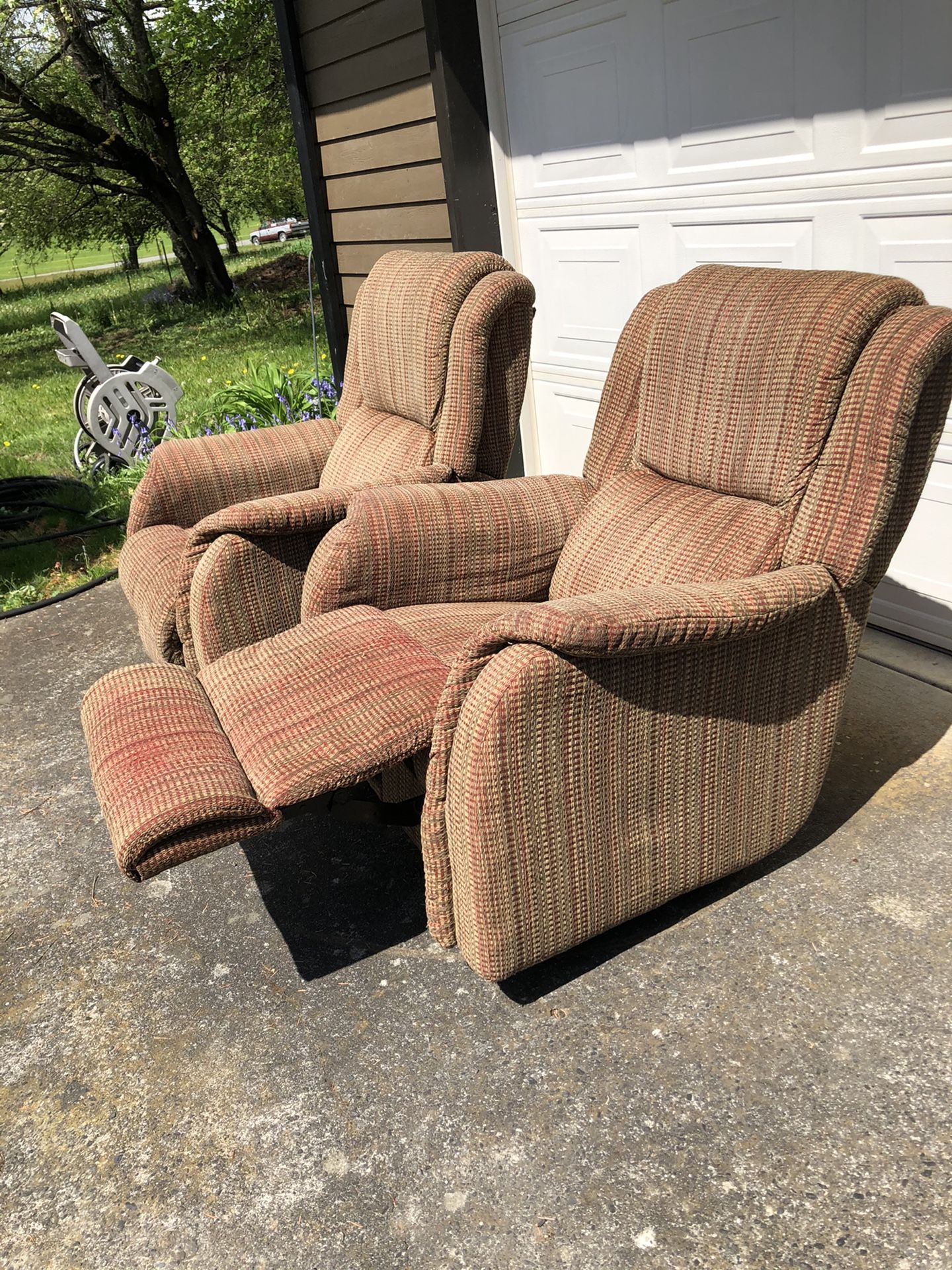 **Free 2 reclining matching living room chairs for Sale in Bellingham