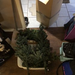 Chrismas Tree With Gardens, Extra Mini Outdoor Trees(sensored)