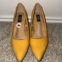 Yellow High Heels/ Tacones Amarillos