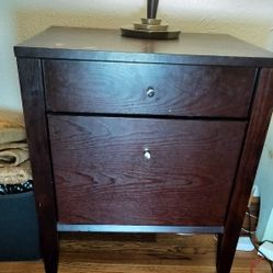 Wood night stand / file cabinet 2 drawers