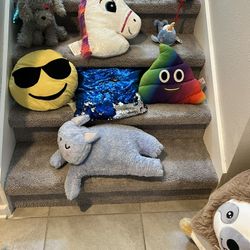Plushes, stuffed animals, pillows