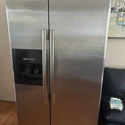 Whirlpool refrigerator 