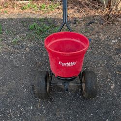 Earthaway Spreader