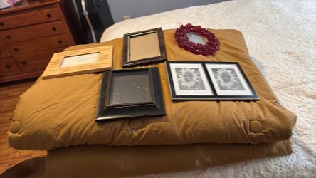 Picture frames 5 of them different sizes