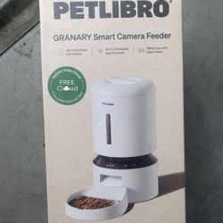 Petlibro Smart Camera Wi-Fi Powered Pet Feeder 