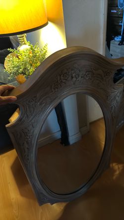 Vintage Syroco Faux wood oval mirror