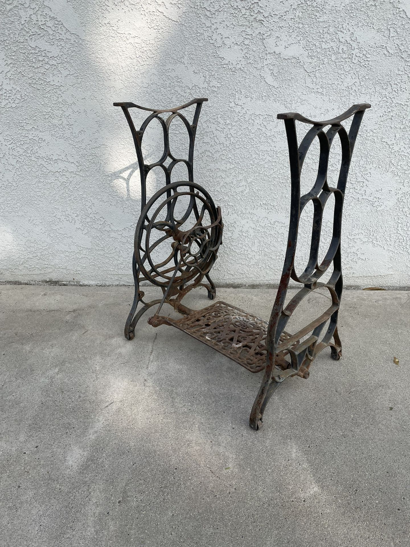 Antique Metal Foot Petal Sewing Machine Fram