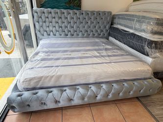 New King Size Memory Mattress. Under $400 , financing available