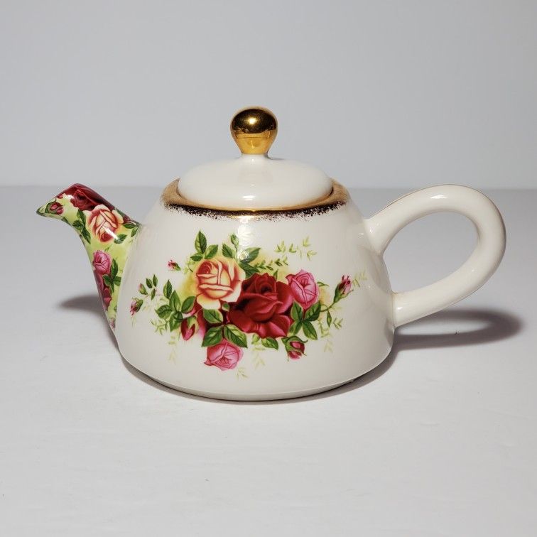 Royal Albert Teapot Old Country Roses Chintz