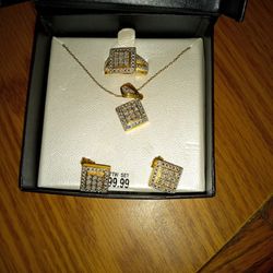 Beautiful Diamond Set