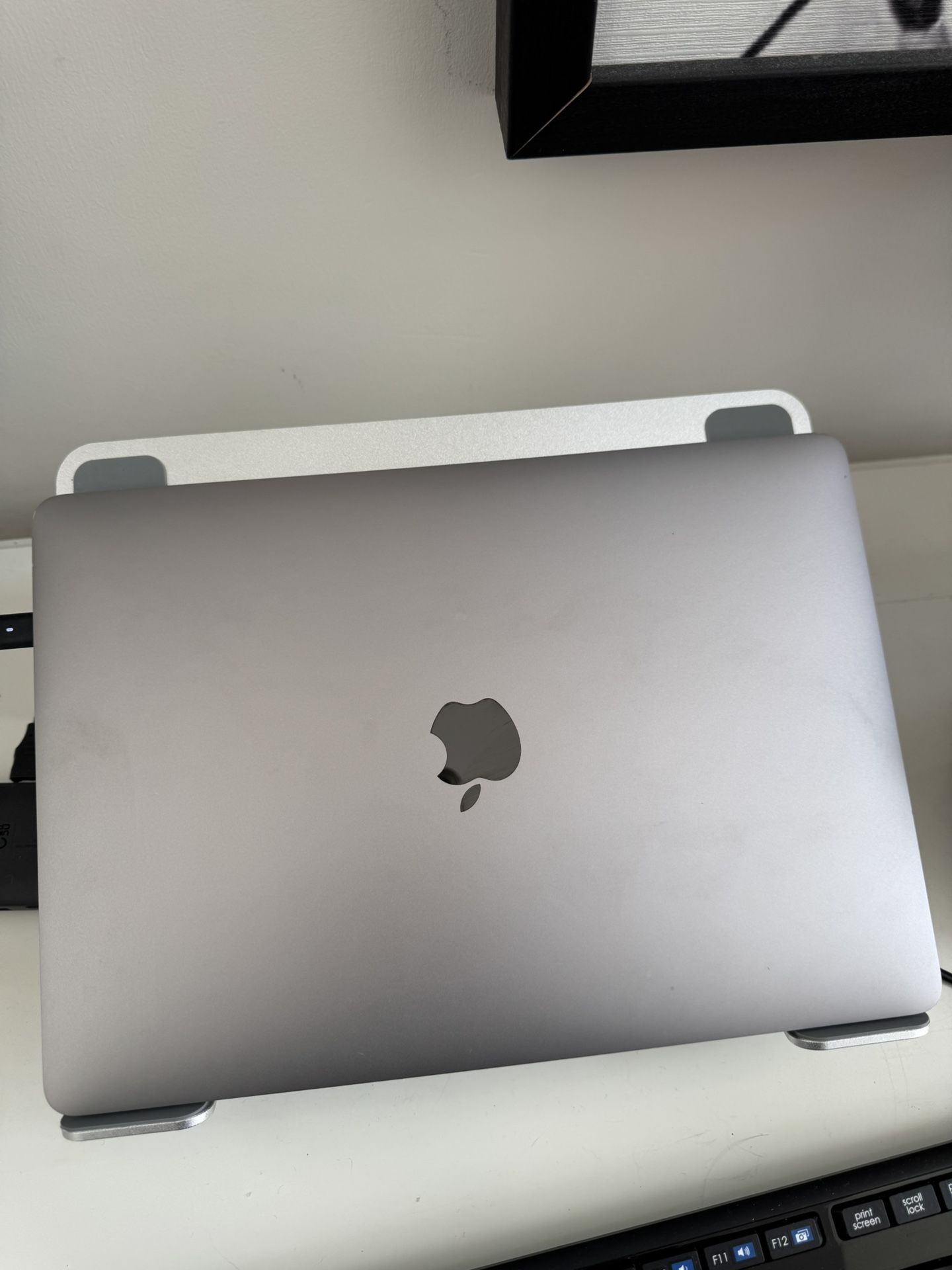 Mac book Pro 13in PERFECT CONDITION