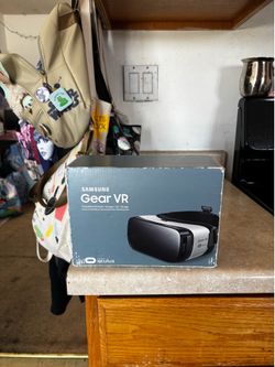 Samsung Gear VR powered by Oculus