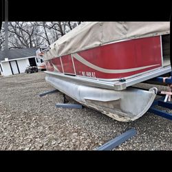 18ft 2018 Smoker Craft