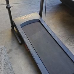 Weslo G5.9i Treadmill Works Great No Issues Hardly Used It Is Fit Compatible  BT 