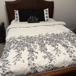 Queen Bedroom Set 