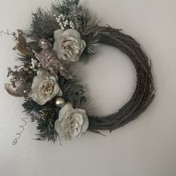 Wreaths - Floral Decorations 
