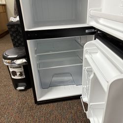 Whirlpool Refrigerator 