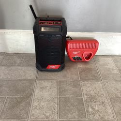 Milwaukee (2951-20) Radio +Charger W/12v Battery And Charger 