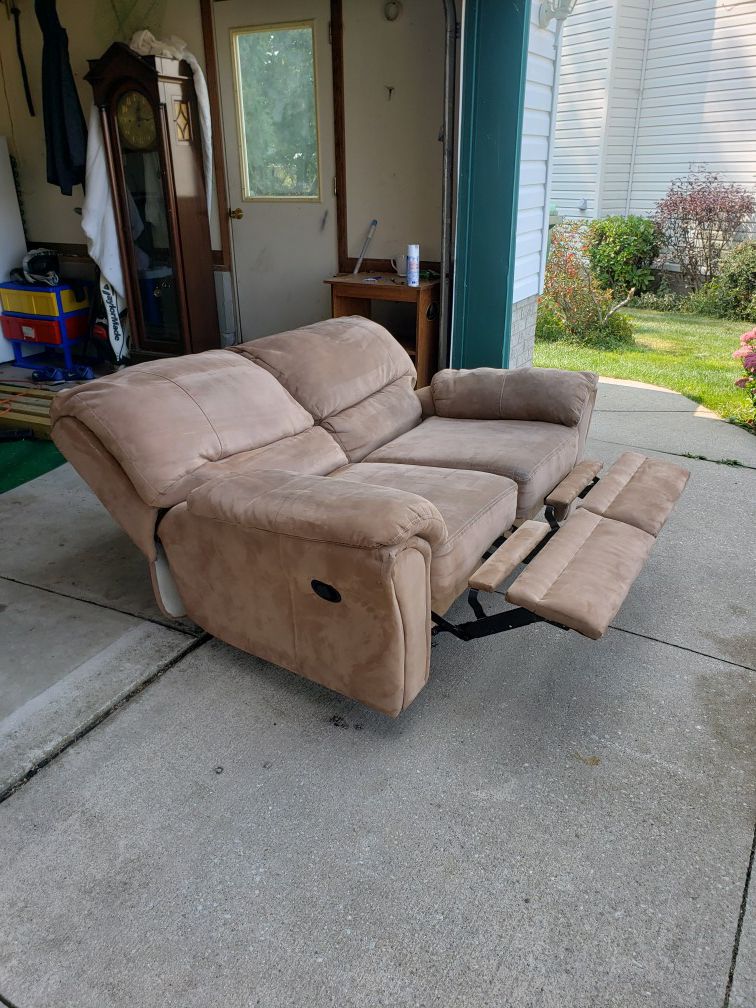 2 person reclining sofa (FREE DELIVERY)