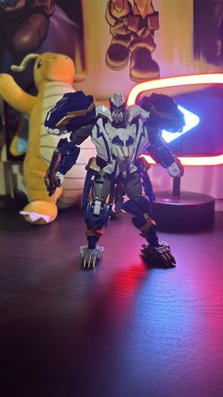 Transformers Legacy United Voyager Thundertron