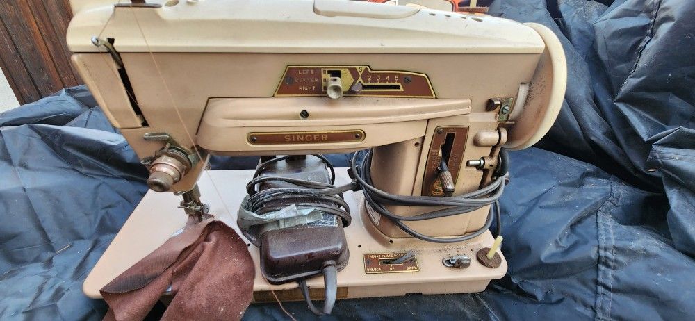Singer Sewing Machine
