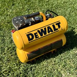 DeWalt Twin-Stack Portable Air Compressor – Needs Repair