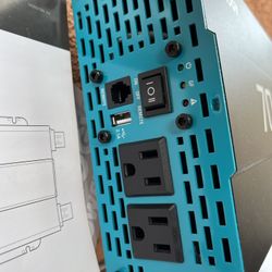 Renogy 700W Pure Sine Wave Inverter 12V DC to 120V AC Converter Remote Control