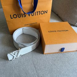 White Reversible Louie Vuitton Belt 