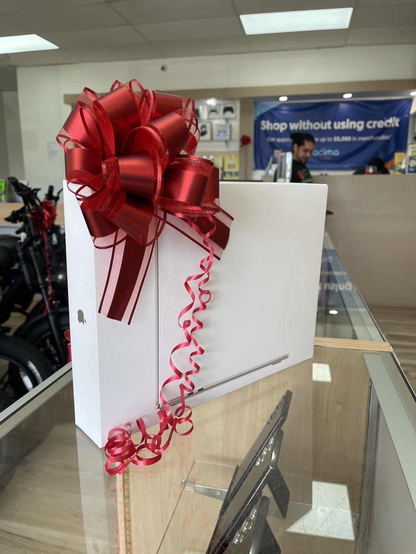 MacBook Air M4 2025 Starlight! Brand New Laptop! Financing Deal! $10 To $100 Down Payment!