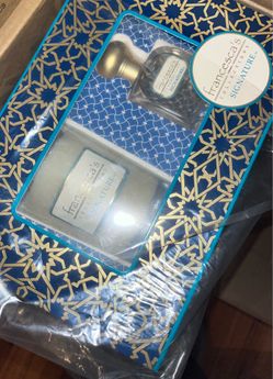 Francesca's Collections Women's Signature Perfume (2 fl oz) and Candle (6 oz) set (Pack of 7) *READ DESCRIPTION*