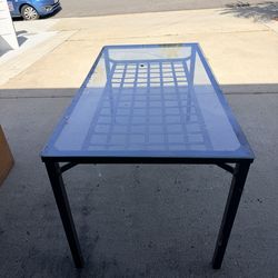 Free table
