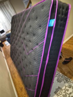 Brand new Queen matress