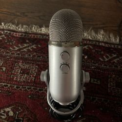 Blue yeti USB microphone 