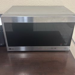 LG Microwave 