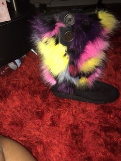 Custom fur boots 35$