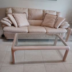 Beautiful Living Room Set - Excellent Condition