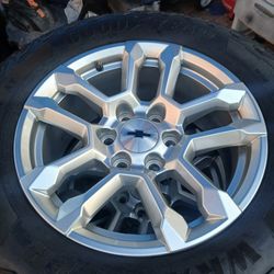 JUEGO DE RRINES PARA TROCAS CHEVROLET TAHOE SUBURVAN GMC YANTAZ SEMINUEVAS MEDIDA 18