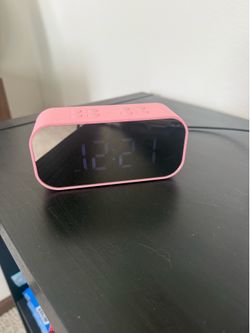(Like new )Digital Alarm Clock with LED Display & Bluetooth Speaker